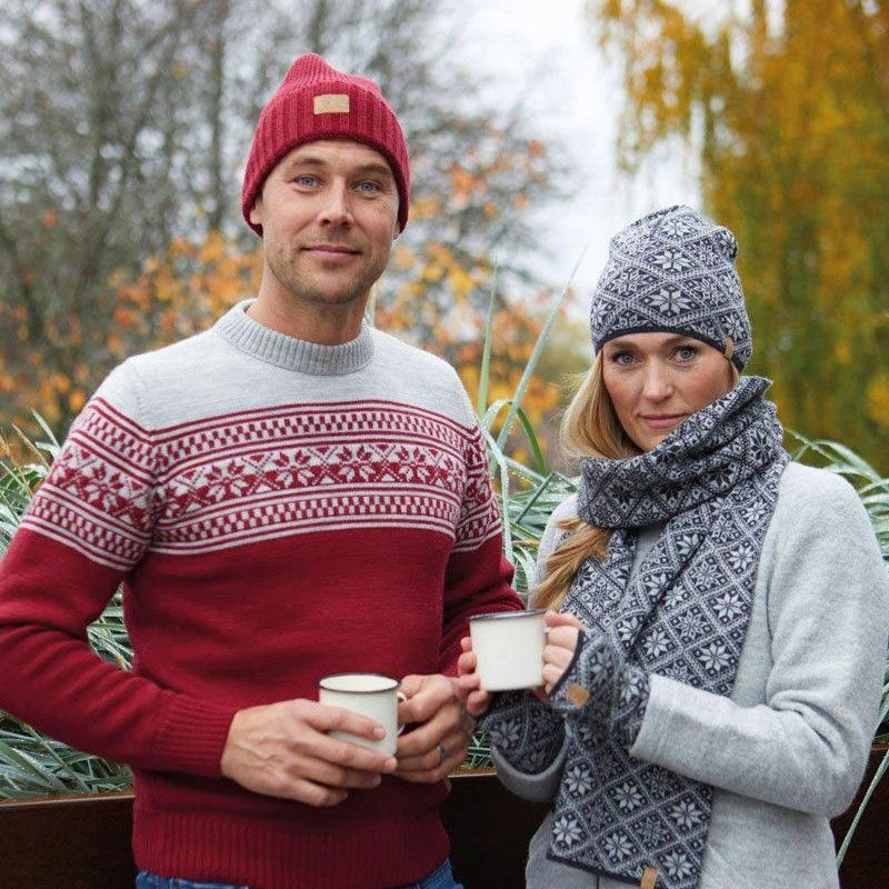 Ivanhoe Freya Deep Red Wollen Sjaal 4 Ivanhoe Freya Deep Red Wollen Sjaal - Afbeelding 2